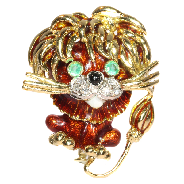 Vintage Fifties/Sixties gold lion brooch enameled with diamonds and emeralds